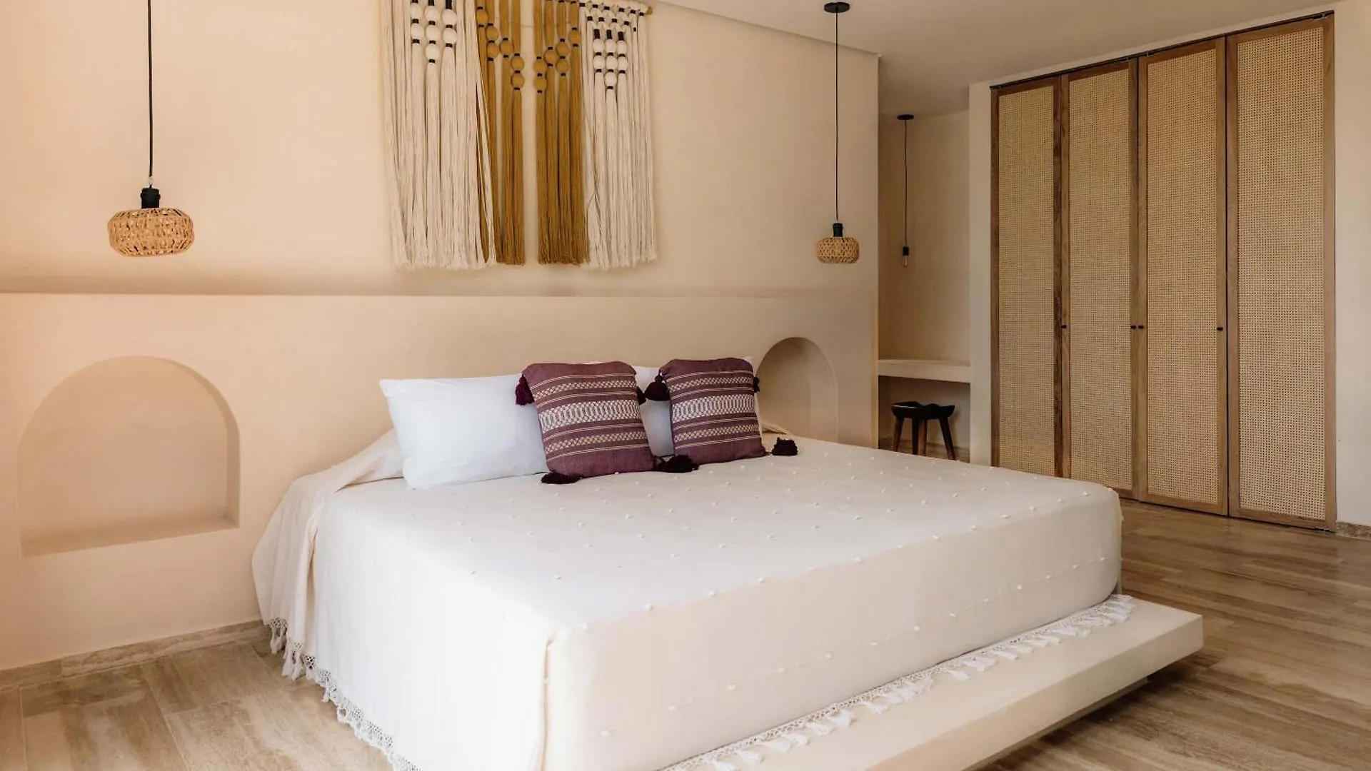 Beachfront Oasis - Yoga Deck - Jacuzzi - 25M Pool Tulum Tatil Evi